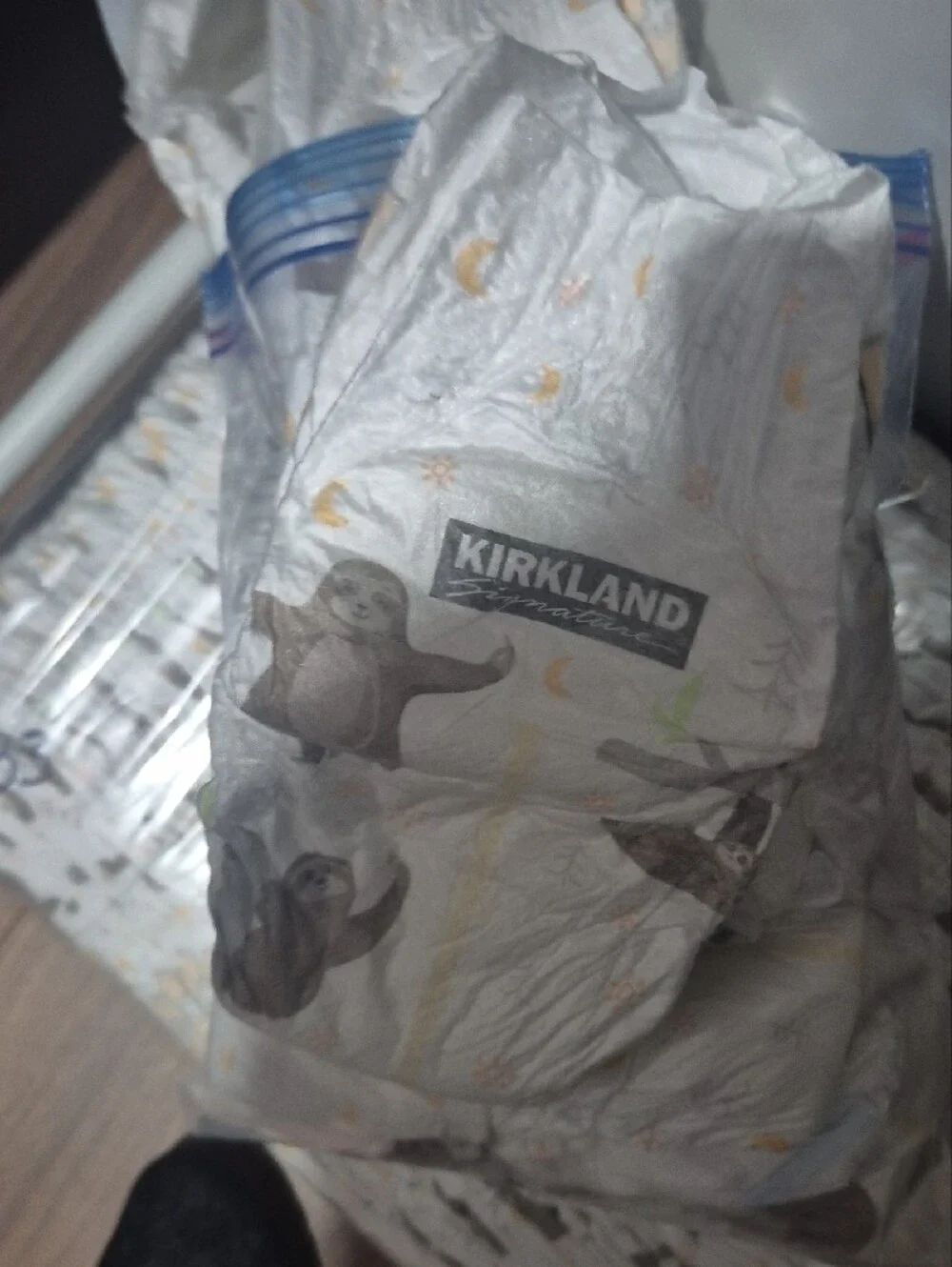 83 Kirkland Signature White Baby Diapers with Sloth Print Size 4